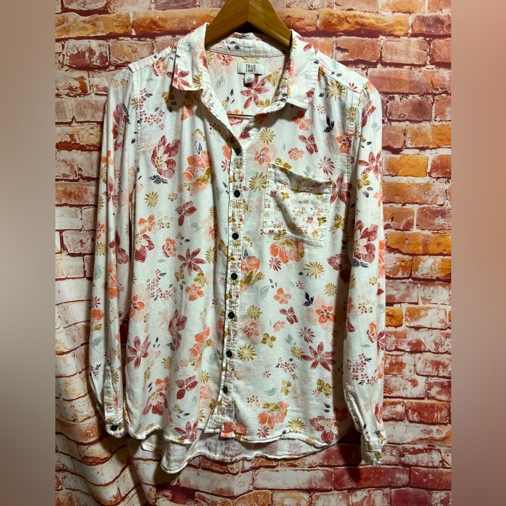 True Craft Floral Blouse - Pink & Purple blouse. size XL. Excellent condition.